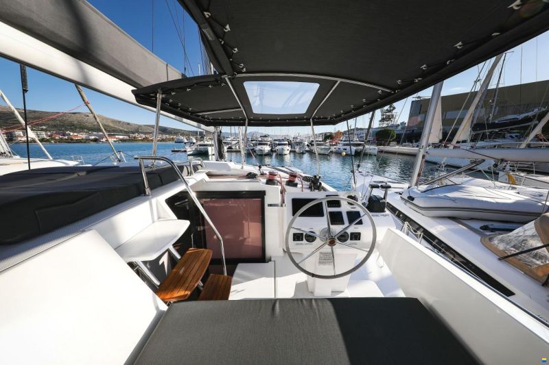 Fountaine Pajot Astrea 42