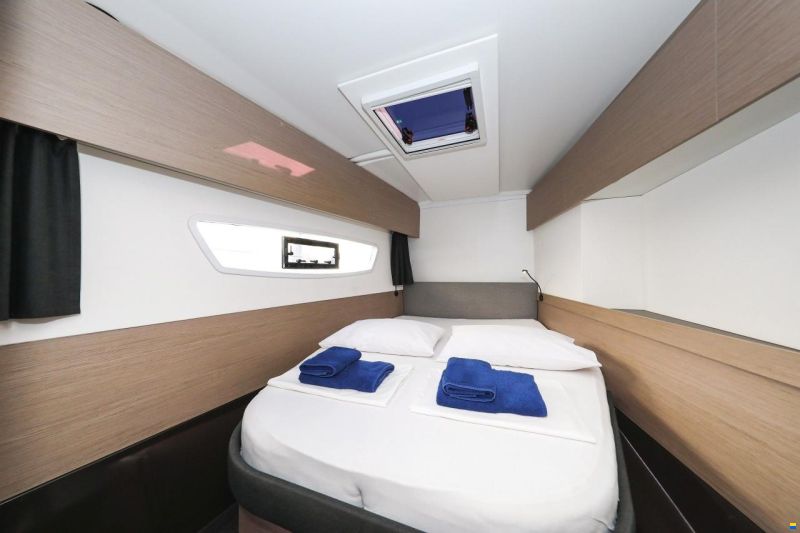 Fountaine Pajot Astrea 42