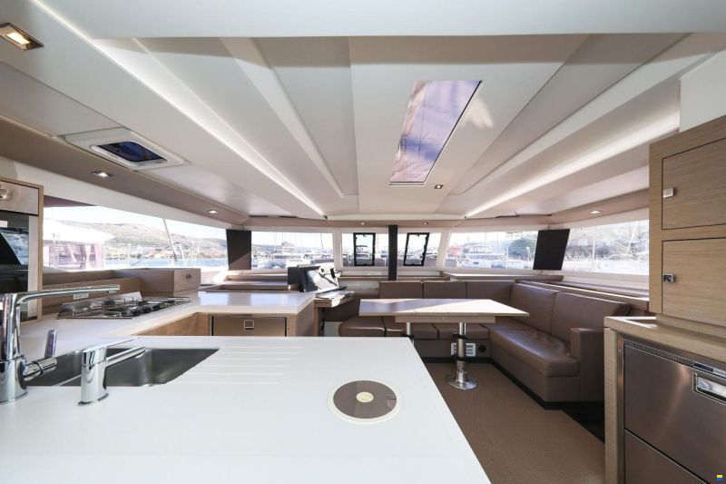 Fountaine Pajot Astrea 42