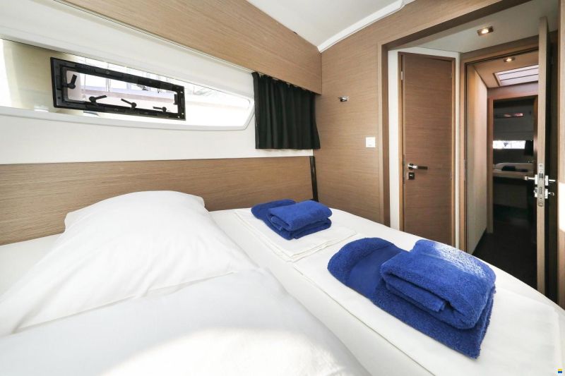 Fountaine Pajot Astrea 42