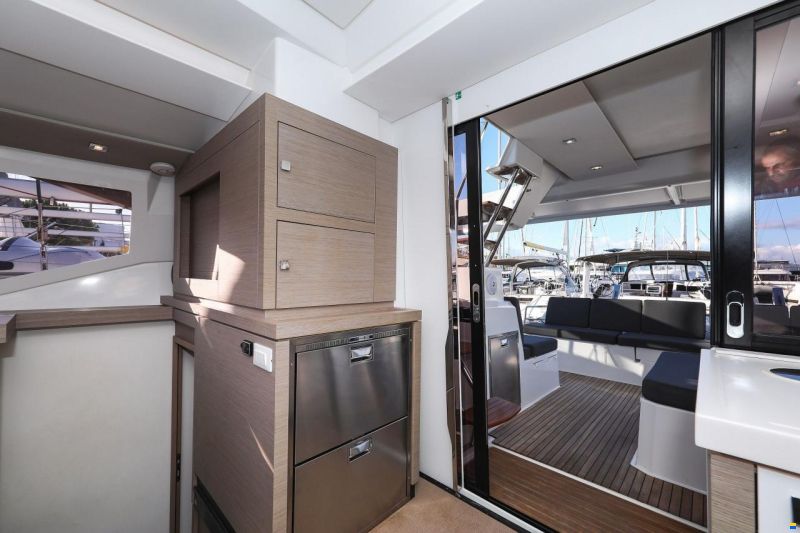 Fountaine Pajot Astrea 42