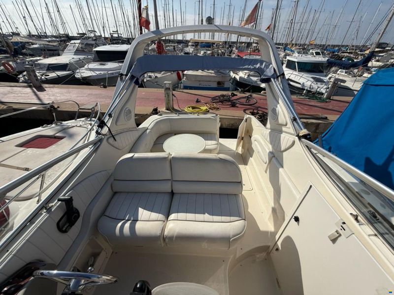 Maxum 2700 SCR
