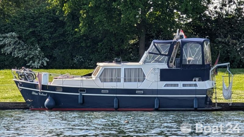 P. Valk Riant Kruiser