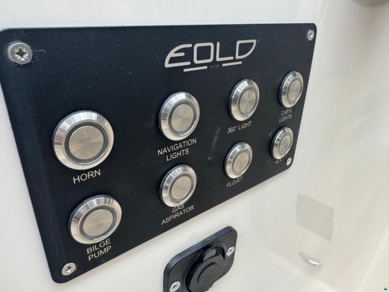 Eolo 6.4 EL Cabin