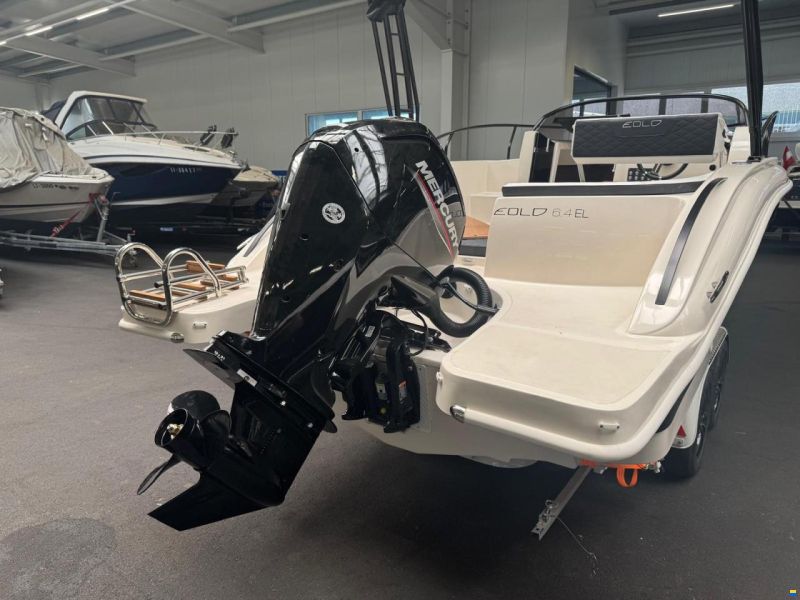 Eolo 6.4 EL Cabin
