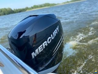 Quicksilver 755 Weekend