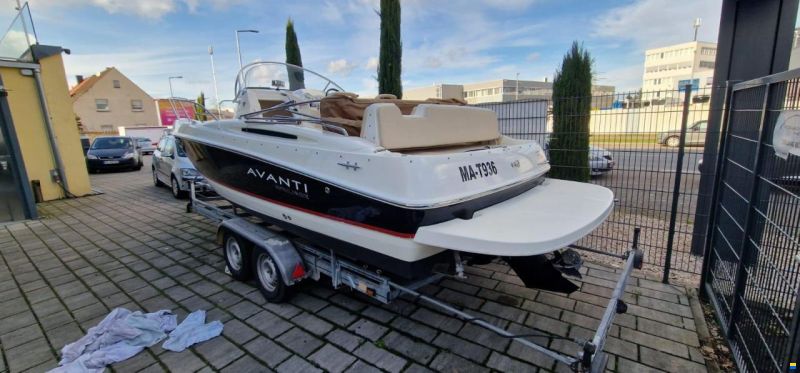 Bayliner Avanti 7