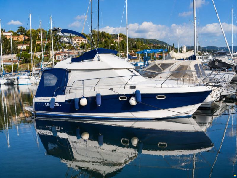 Beneteau Antares 9.80 Fly