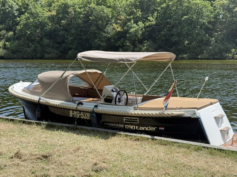 Corsiva Tender 690
