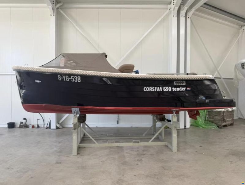 Corsiva Tender 690