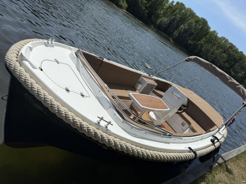 Corsiva Tender 690