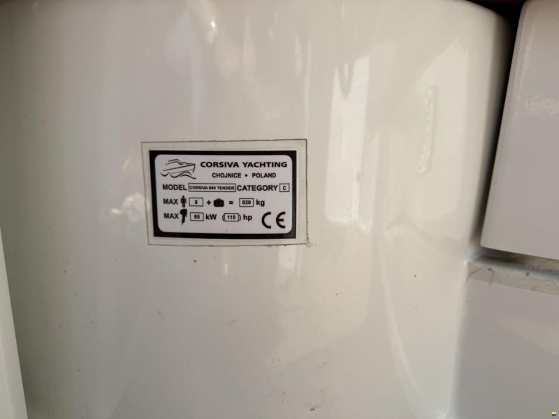 Corsiva Tender 690