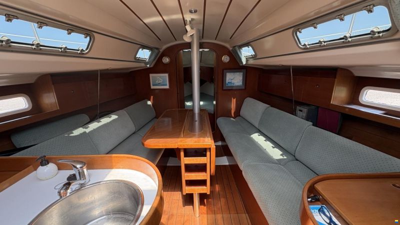 Beneteau Oceanis 300