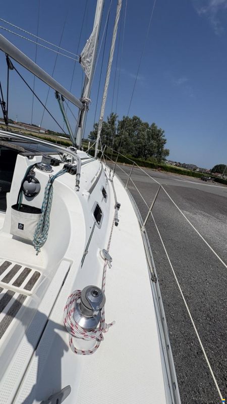 Beneteau Oceanis 300