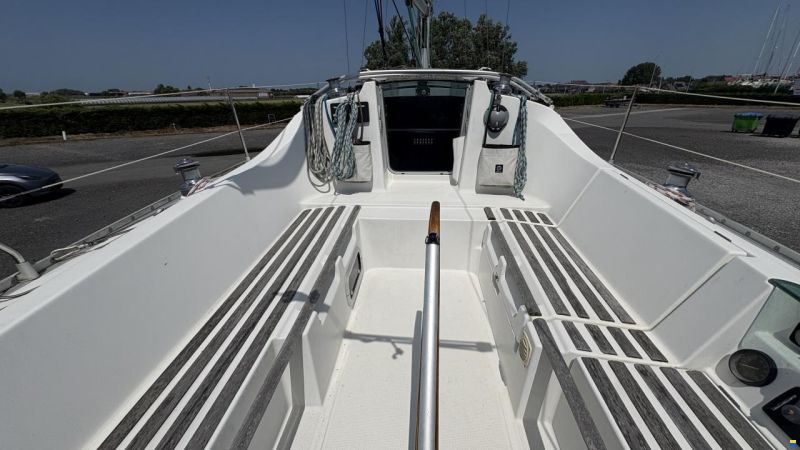 Beneteau Oceanis 300