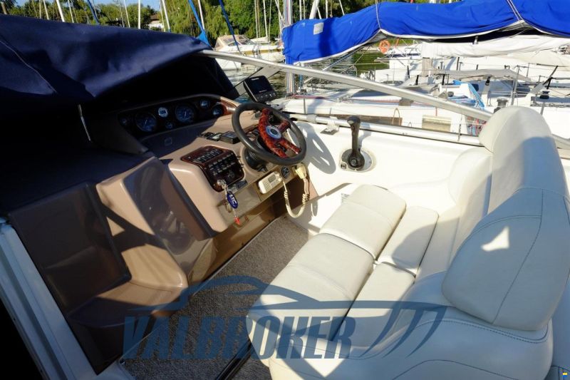 Regal Marine COMMODORE 2665