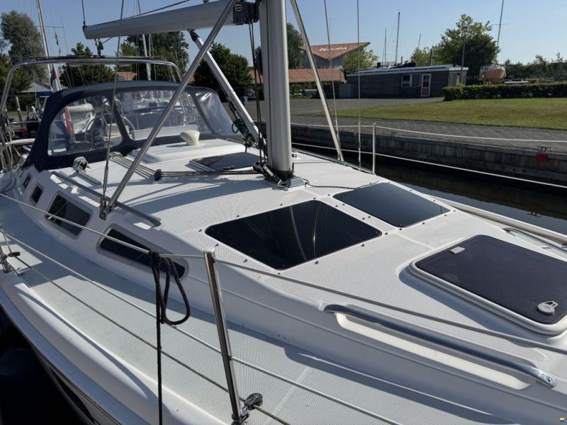 Hunter Marine 356