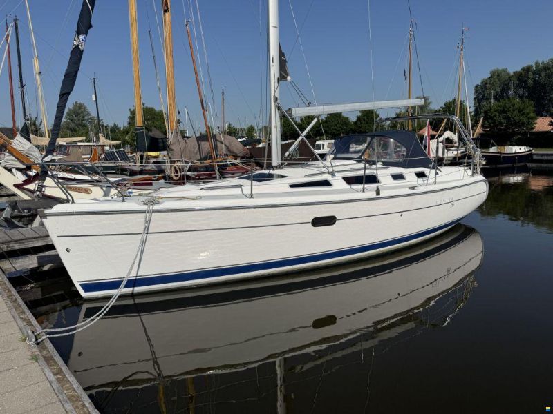 Hunter Marine 356