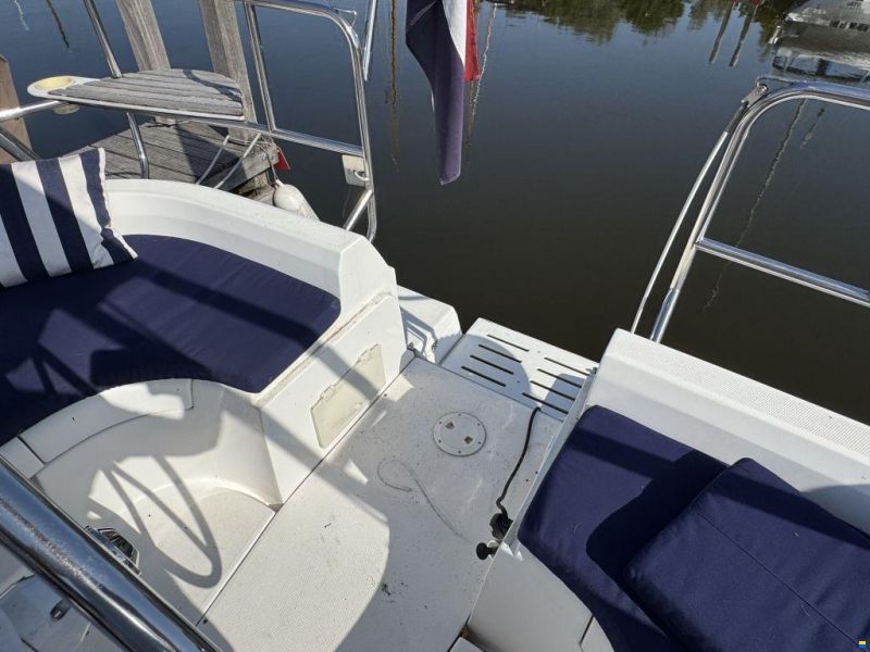 Hunter Marine 356