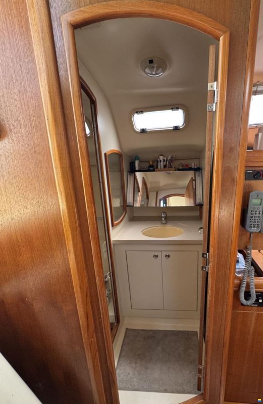 Hunter Marine 356