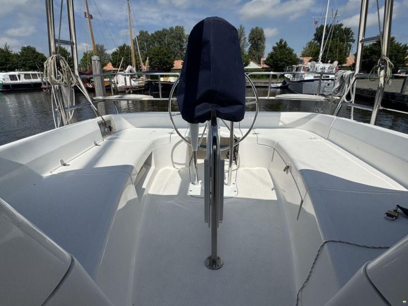 Hunter Marine 356