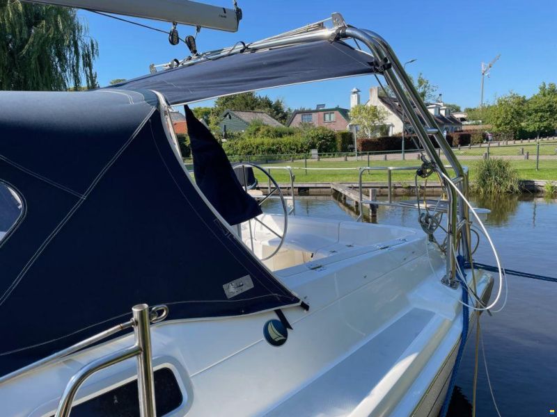 Hunter Marine 356