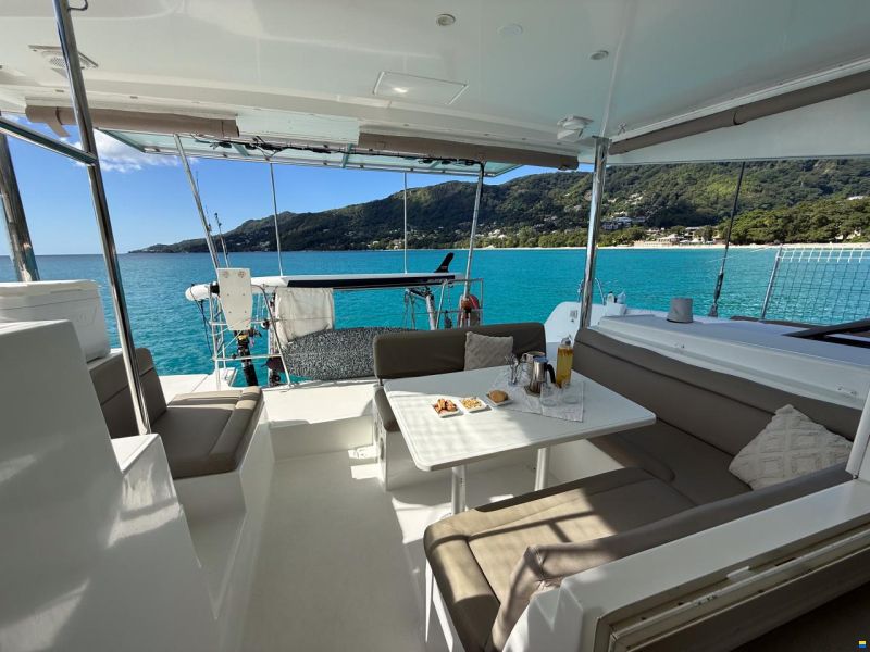 Lagoon 39