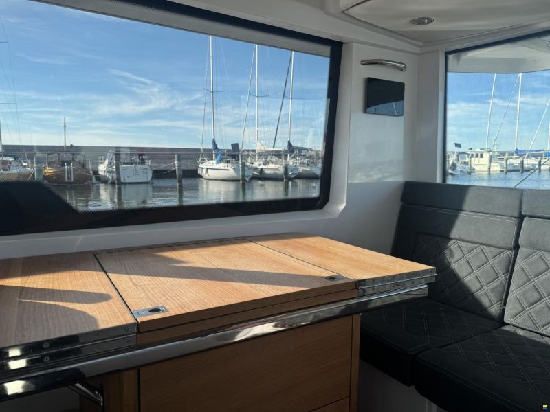 Axopar 37 Aft Cabin