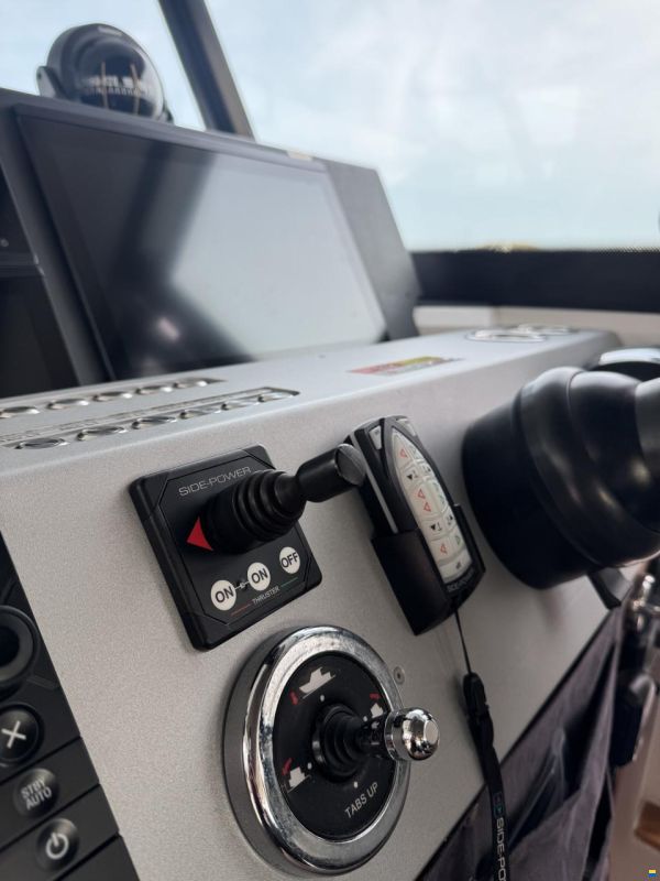 Axopar 37 Aft Cabin