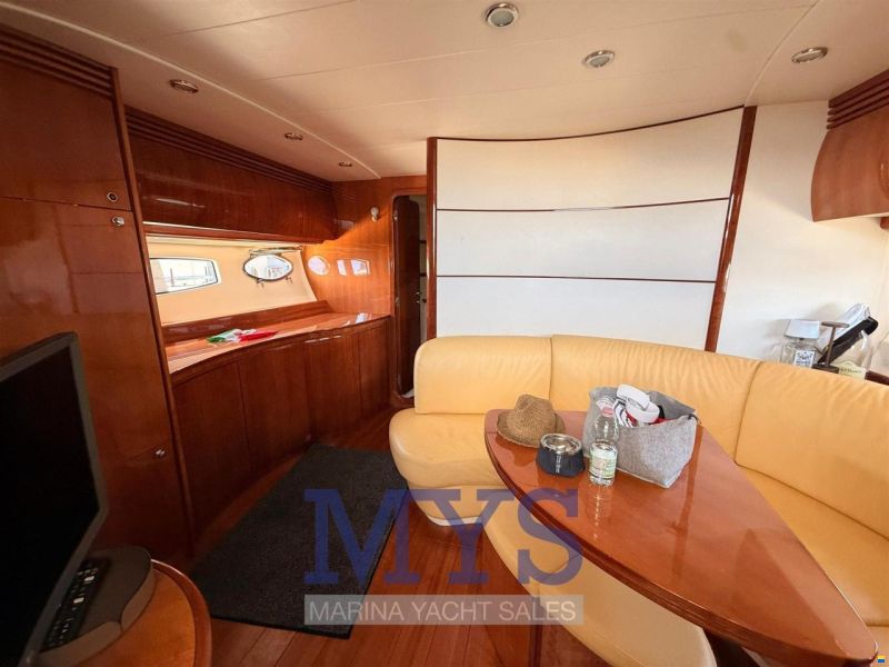 Pershing 43