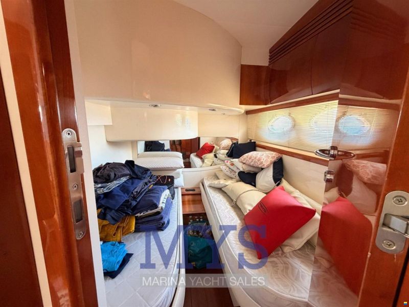 Pershing 43