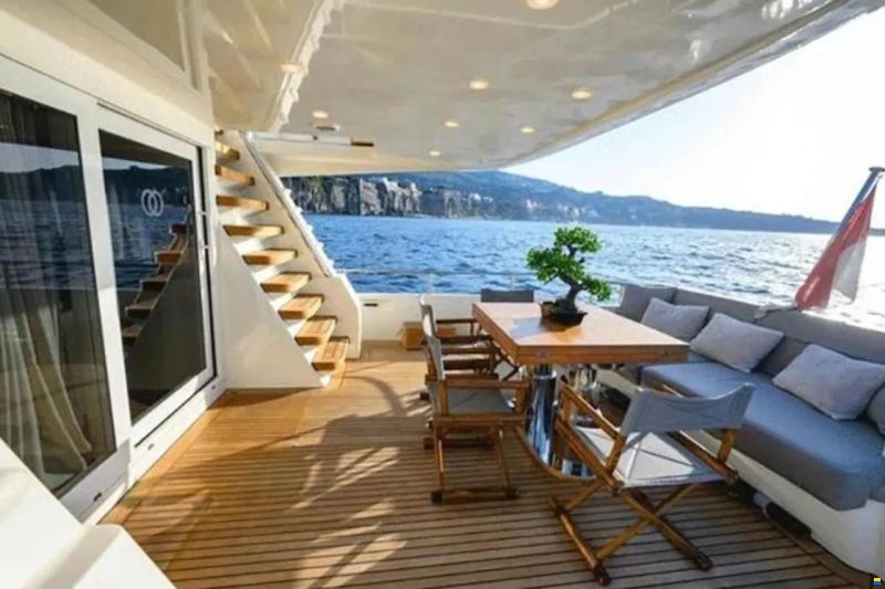 Moonen 68 Flybridge