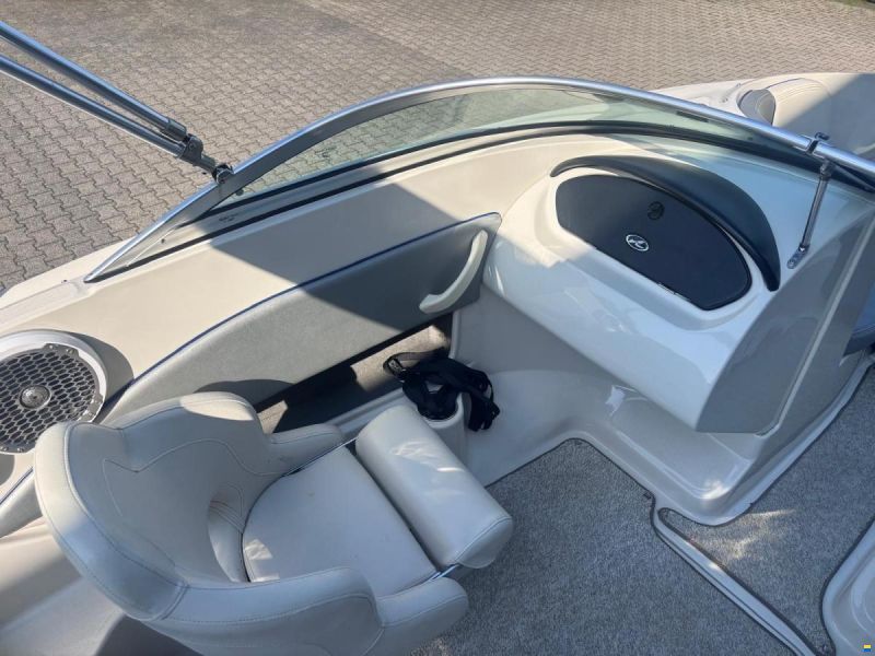 Sea Ray 185