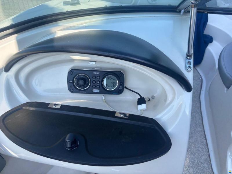Sea Ray 185