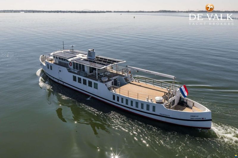 Live aboard MY With berth in Amsterdam