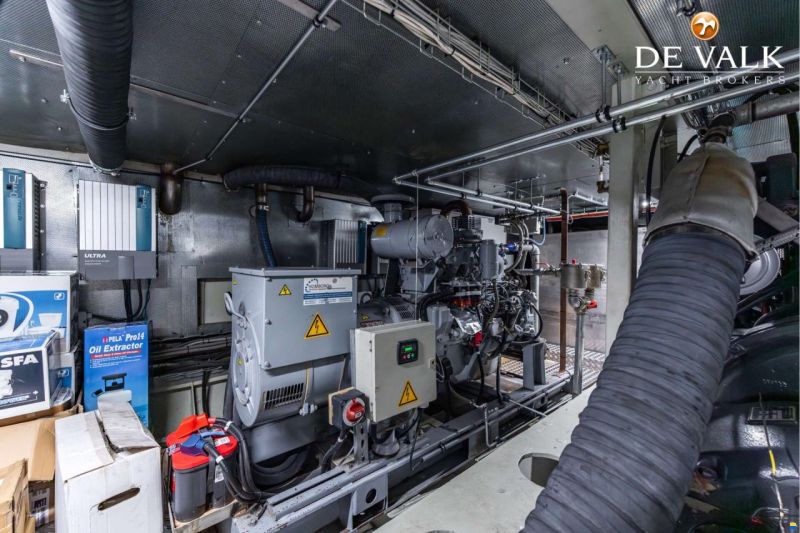 Live aboard MY With berth in Amsterdam
