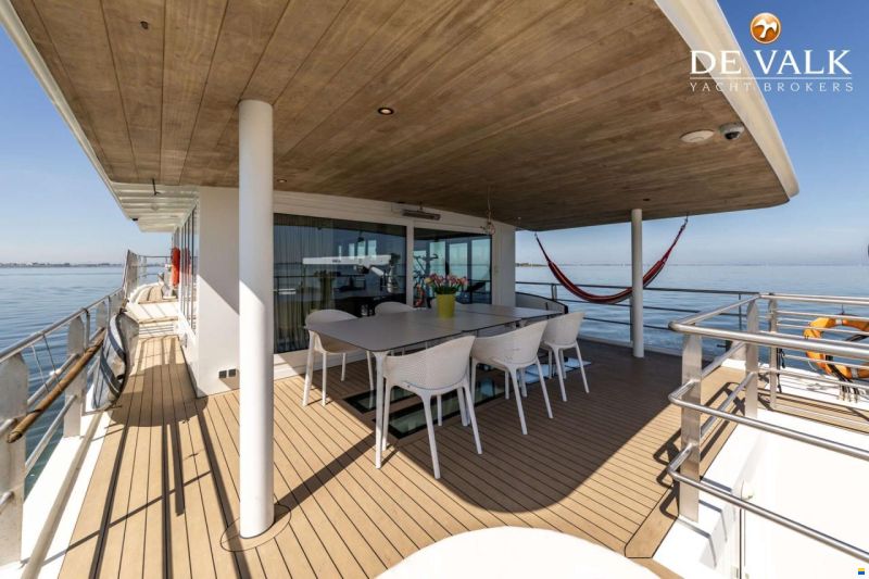 Live aboard MY With berth in Amsterdam