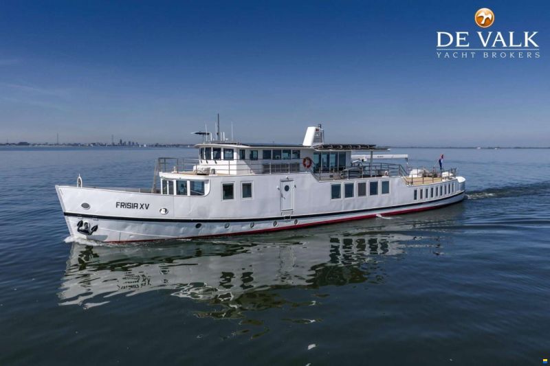Live aboard MY With berth in Amsterdam