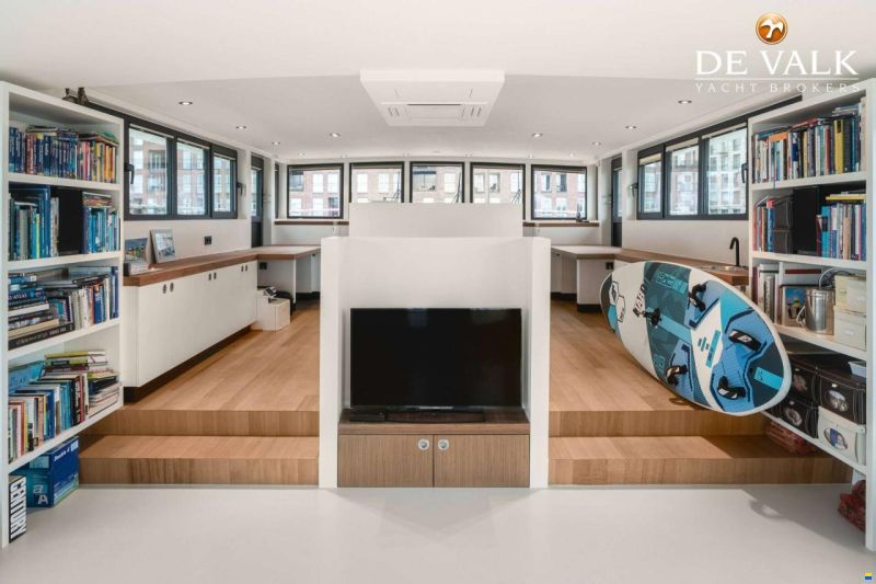 Live aboard MY With berth in Amsterdam