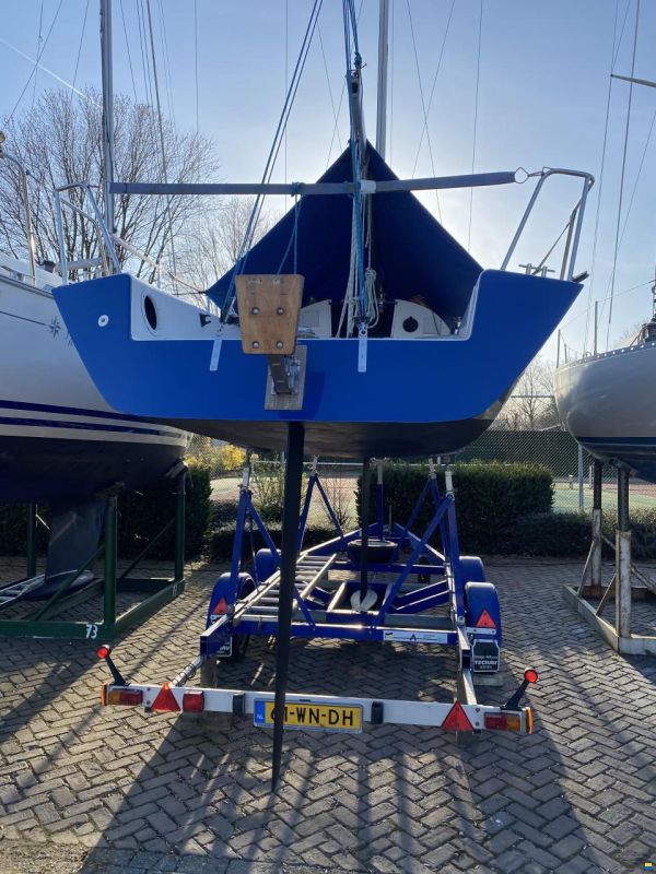 Helmsman 751 One Design