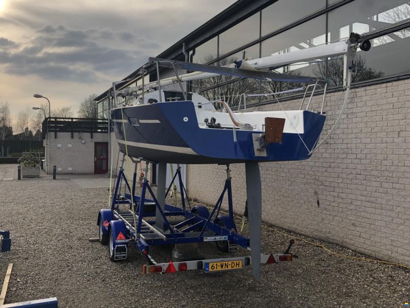 Helmsman 751 One Design