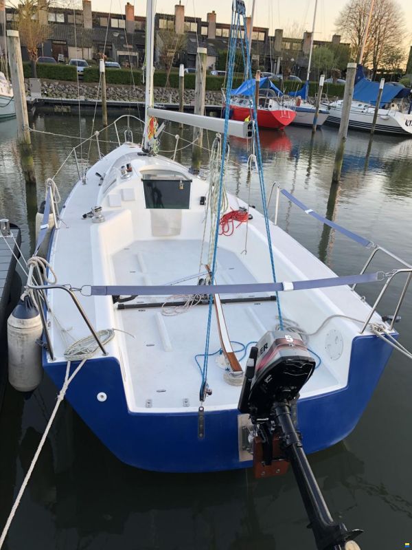 Helmsman 751 One Design