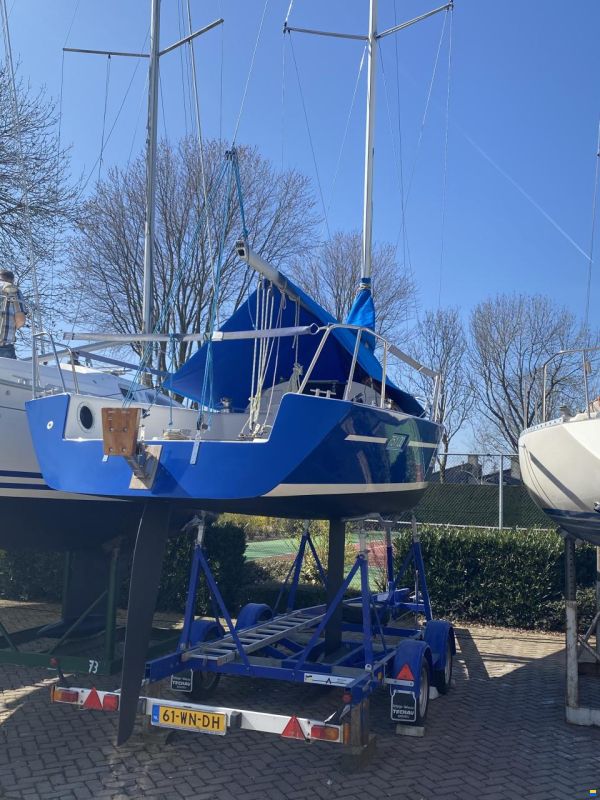 Helmsman 751 One Design