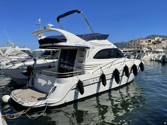 Galeon 330 FLY