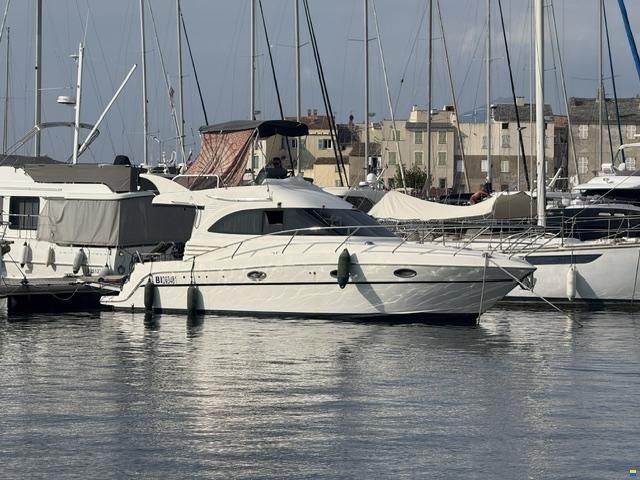 Galeon 330 FLY