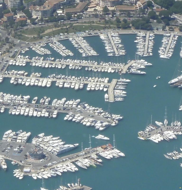 18 x 5,30m CGU Port Vauban, Antibes