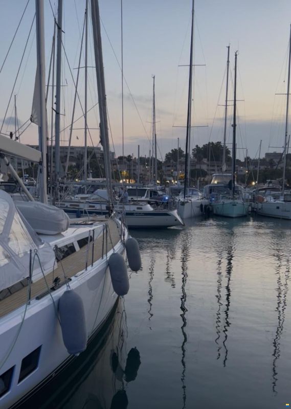 18 x 5,30m CGU Port Vauban, Antibes