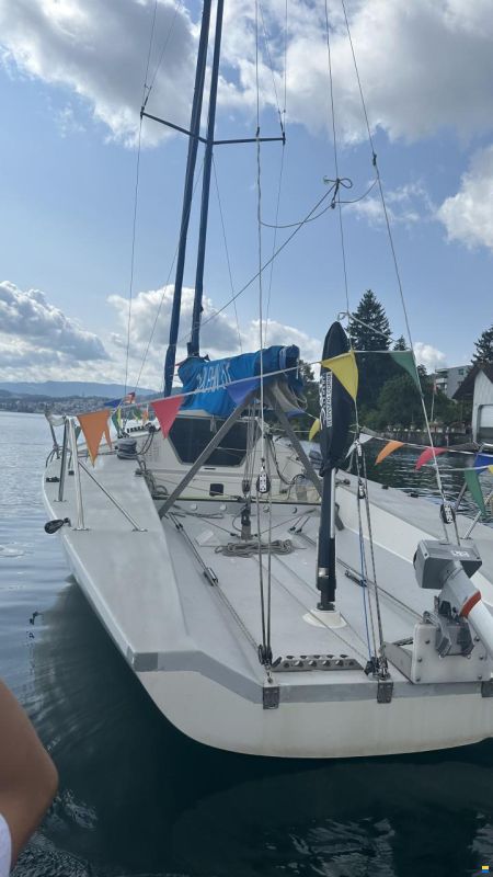 Maxi Dolphin Dolphin 81
