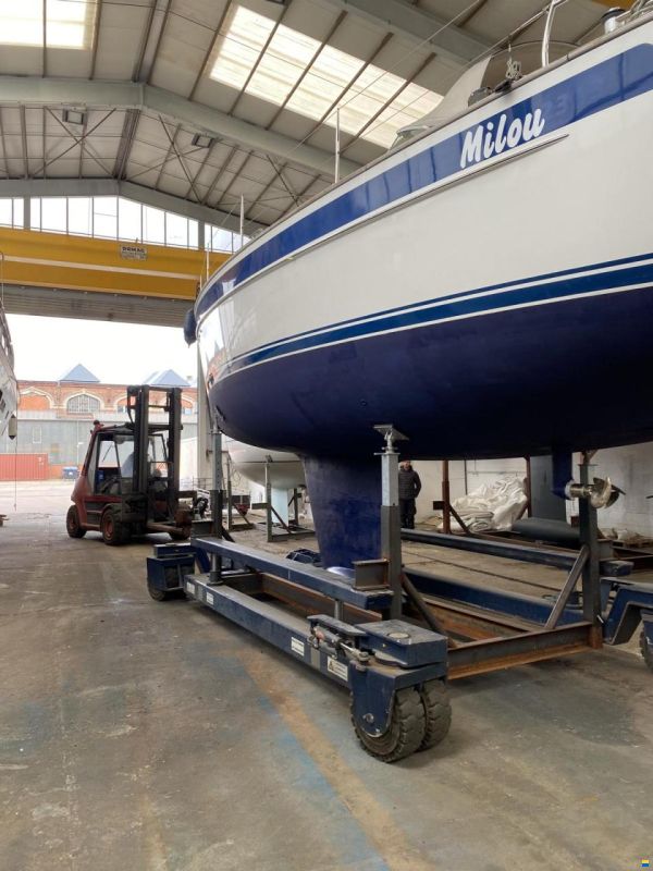 Hallberg-Rassy HR 372