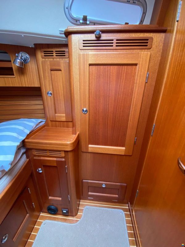 Hallberg-Rassy HR 372